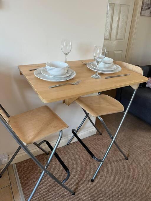 1 Bedroom Flat Sleeps 4 In Abingdon Oxfordshire Eksteriør billede